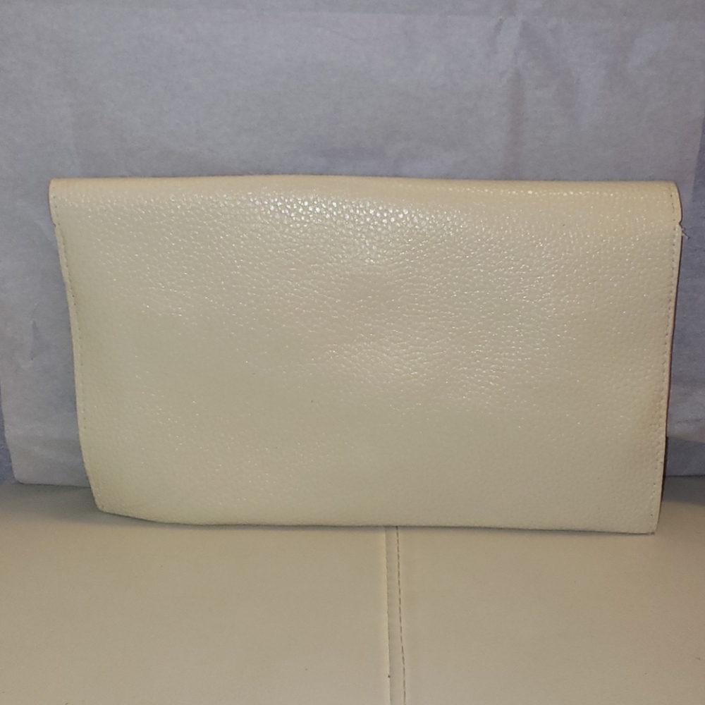 Purse - Picture 2 of 3